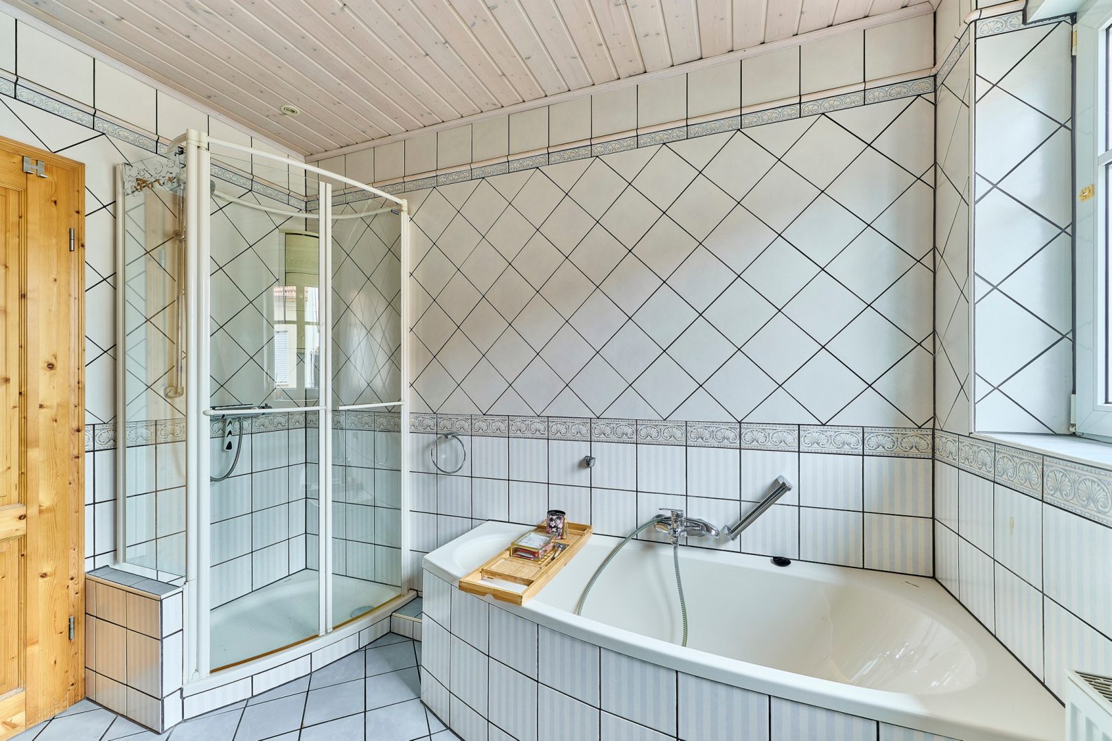 Badzimmer OG hinteres Haus