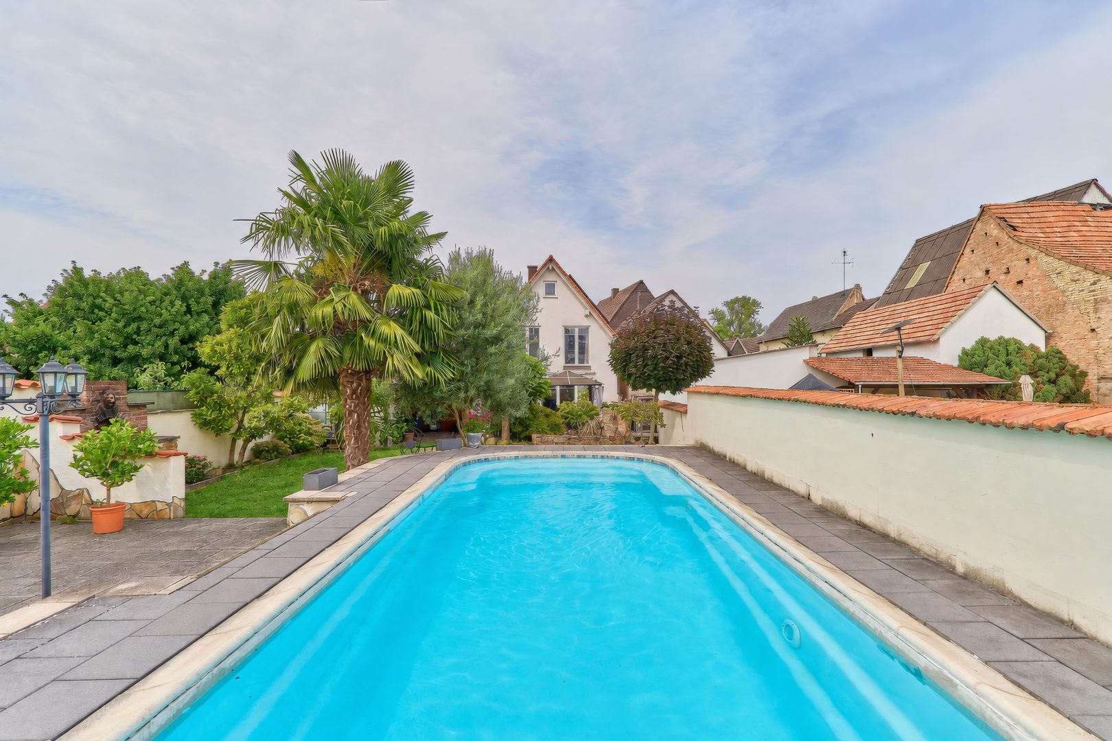Garten mit Pool