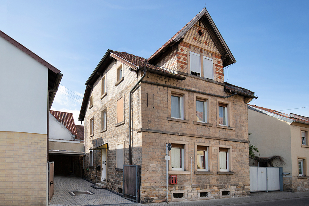 Großzügiges, vermietetes Zweifamilienhaus im Herzen von Mußbach, 67435 Neustadt an der Weinstraße, Mehrfamilienhaus