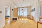 Einzigartige Gelegenheit: Wohnhaus & historische Schule in der Südpfalz - Zimmer