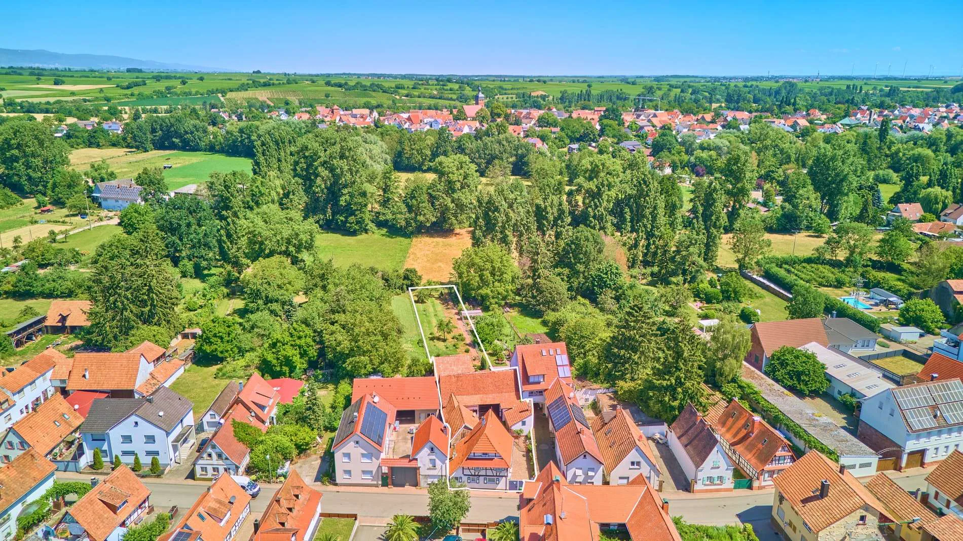 Historisches Anwesen mit tollem Garten und zusätzlichem Bebauungspotenzial, 76831 Mühlhofen, Einfamilienhaus