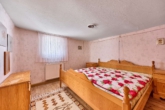 Historisches Anwesen mit tollem Garten und zusätzlichem Bebauungspotenzial - Schlafzimmer