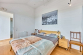 Raum für Träume – modernes Refugium mit Pool, Dachterrasse & traumhaftem Panorama - Schlafzimmer DG