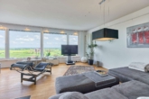 Raum für Träume – modernes Refugium mit Pool, Dachterrasse & traumhaftem Panorama - Wohnzimmer OG