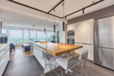 Raum für Träume – modernes Refugium mit Pool, Dachterrasse & traumhaftem Panorama - Küche
