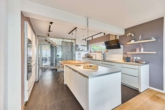 Raum für Träume – modernes Refugium mit Pool, Dachterrasse & traumhaftem Panorama - Küche