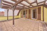 Solides Einfamilienhaus mit großem Garten und sonniger Terrasse in ruhiger Wohnlage - Terrasse