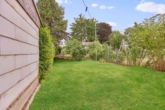 Solides Einfamilienhaus mit großem Garten und sonniger Terrasse in ruhiger Wohnlage - Garten