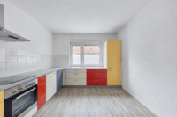 Toplage & Ausbaupotenzial: Zweifamilienhaus auf großem Grundstück - Küche