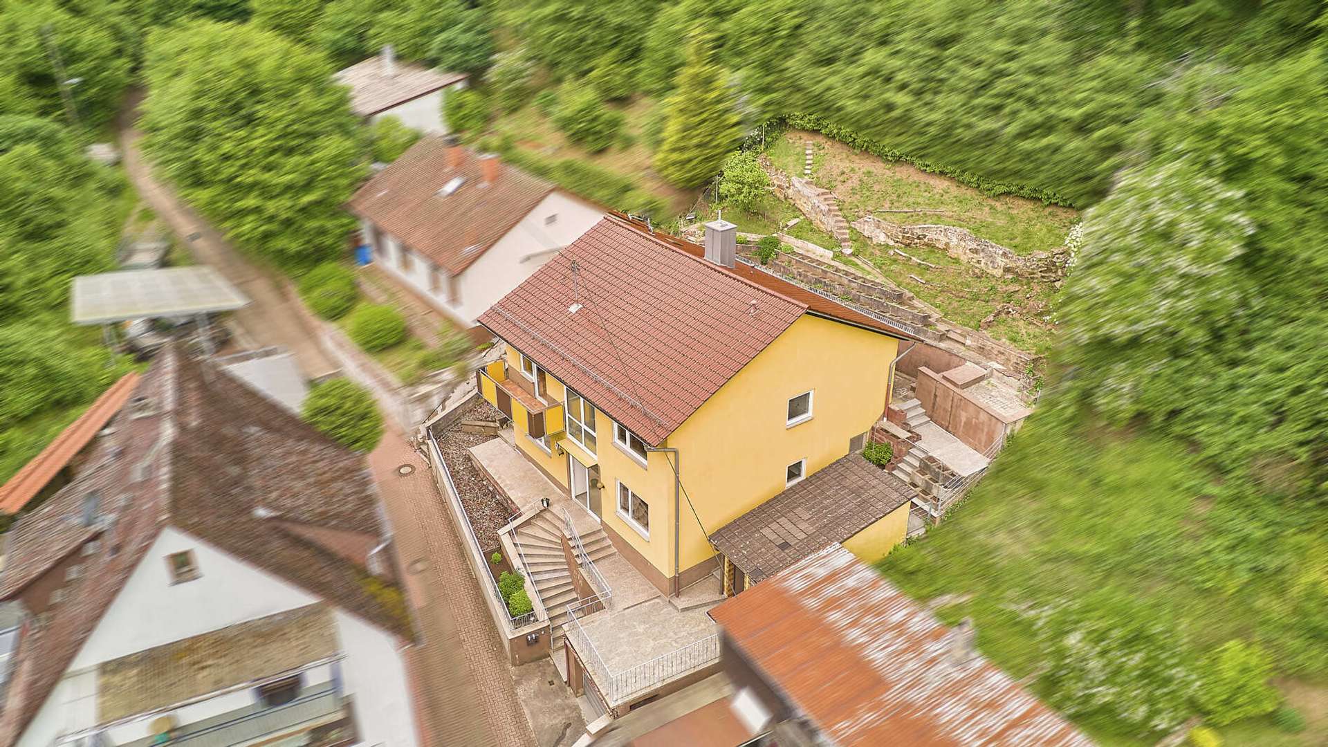 Großzügiges Einfamilienhaus am Waldrand mit Garage, Schuppen & Garten, 67475 Weidenthal, Haus