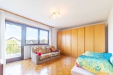 Freistehendes Einfamilienhaus mit viel Potenzial für die ganze Familie - Mehrgenerationenwohnen - Schlafzimmer