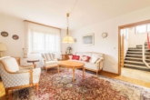 Freistehendes Einfamilienhaus mit viel Potenzial für die ganze Familie - Mehrgenerationenwohnen - Wohnzimmer