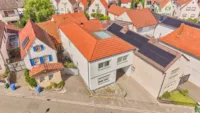 Zweifamilienhaus mit großzügig geschnittenen Wohneinheiten & flexiblem Wohnkonzept - Außenansicht
