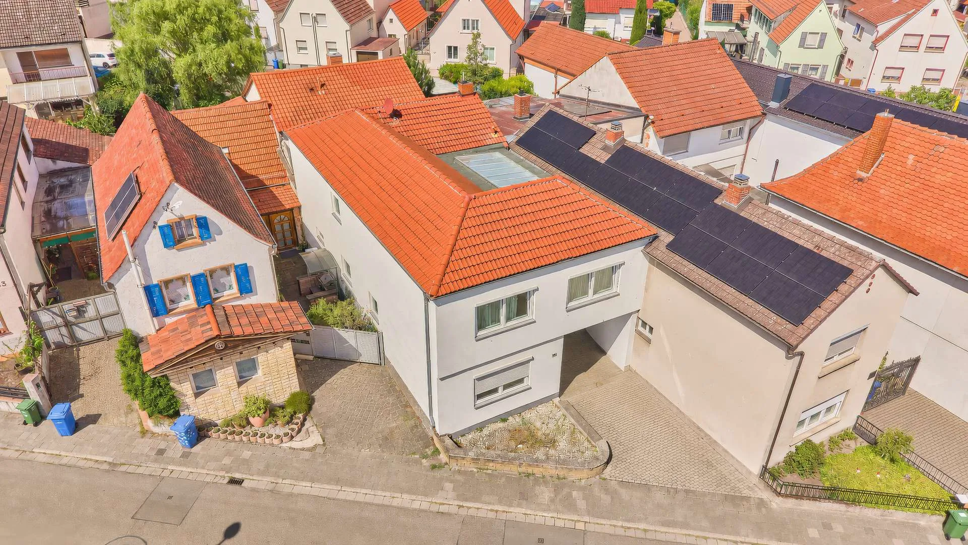 Zweifamilienhaus mit großzügig geschnittenen Wohneinheiten & flexiblem Wohnkonzept, 67454 Haßloch, Zweifamilienhaus