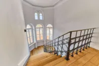 HINDENBURG11 - Erstbezug nach Sanierung: exklusive 3-Zimmer-Erdgeschosswohnung im Kulturdenkmal - Hausflur