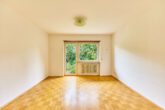 Familienidylle in ruhiger Lage – Großzügiges Reihenendhaus mit Einliegerwohnung - Schlafzimmer_EG