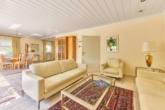 Stilvolles Einfamilienhaus mit Gartenidylle und Wohlfühlatmosphäre - Wohnzimmer