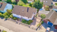 Stilvolles Einfamilienhaus mit Gartenidylle und Wohlfühlatmosphäre - Luftaufnahme