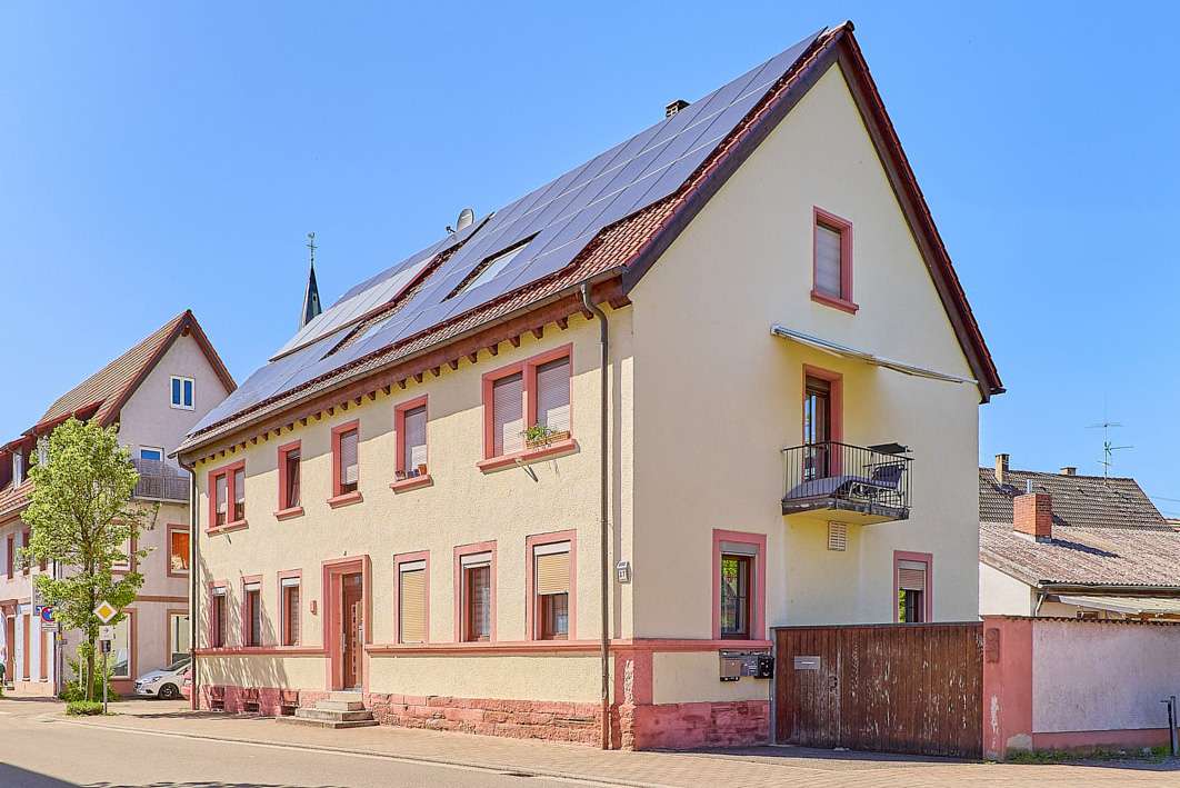 Renditestarkes Mehrfamilienhaus mit 5,2 % Rendite – ideale Kapitalanlage, 76872 Steinweiler, Mehrfamilienhaus