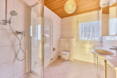 Charmantes Reihenmittelhaus mit Entwicklungspotenzial in Mannheim - Badezimmer