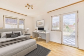 Lichtdurchflutetes Einfamilienhaus mit schöner Dachterrasse und natürlichem Garten - Schlafzimmer