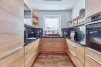 Raum für Ruhe und Stil - Moderne 3-Zimmer-Wohnung mit privatem Garten - Küche