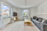 30er-Jahre-Einfamilienhaus mit traumhaftem Garten in toller Weinbergrandlage - Wohnzimmer
