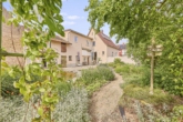 30er-Jahre-Einfamilienhaus mit traumhaftem Garten in toller Weinbergrandlage - Außenbereich