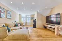 Ihr Rückzugsort in Bestlage : Stadtvilla mit Pooloase - Wohnzimmer