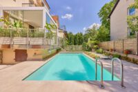 Ihr Rückzugsort in Bestlage : Stadtvilla mit Pooloase - Garten
