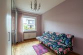 Wohnkomfort auf einer Ebene: Direkt bezugsfertiger Bungalow in Wachenheim - Schlafzimmer