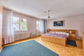 Schönes Hofhaus mit viel Potenzial & besonderem Flair in beliebter Lage - Schlafzimmer