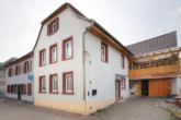 Direkt bezugsfertiges Hofhaus mit großer Scheune und Gewölbekeller im Herzen von Kirrweiler - Außenansicht