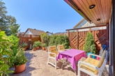 Vielseitiges Wohnhaus mit besonderem Raumkonzept, schönem Garten & Einliegerwohnung - Terrasse