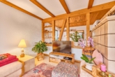 Vielseitiges Wohnhaus mit besonderem Raumkonzept, schönem Garten & Einliegerwohnung - Wohnzimmer