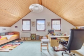Vielseitiges Wohnhaus mit besonderem Raumkonzept, schönem Garten & Einliegerwohnung - Schlafzimmer