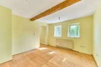 Freistehendes Landhaus mit separatem Gästezimmer in ruhiger Lage - Zimmer EG