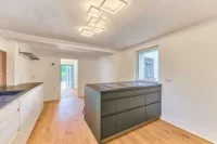 Freistehendes Landhaus mit separatem Gästezimmer in ruhiger Lage - Küche