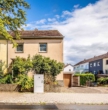 Ihr neues Zuhause: Charmantes Reihenendhaus – bezugsbereit & zentral - Straßenansicht