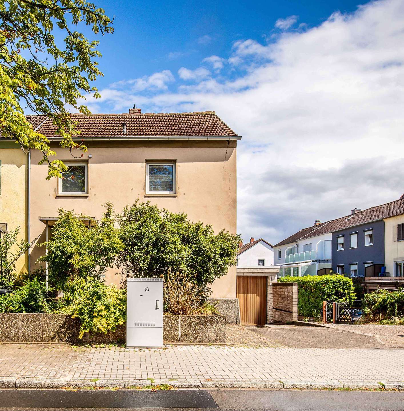 Ihr neues Zuhause: Charmantes Reihenendhaus – bezugsbereit & zentral, 67433 Neustadt an der Weinstraße, Reihenendhaus