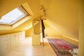 Ihr neues Zuhause: Charmantes Reihenendhaus – bezugsbereit & zentral - Mehrwert DG
