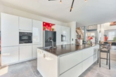 Elegant & hochwertig: modernes Einfamilienhaus mit lichtdurchflutetem Wohnkonzept - Küche