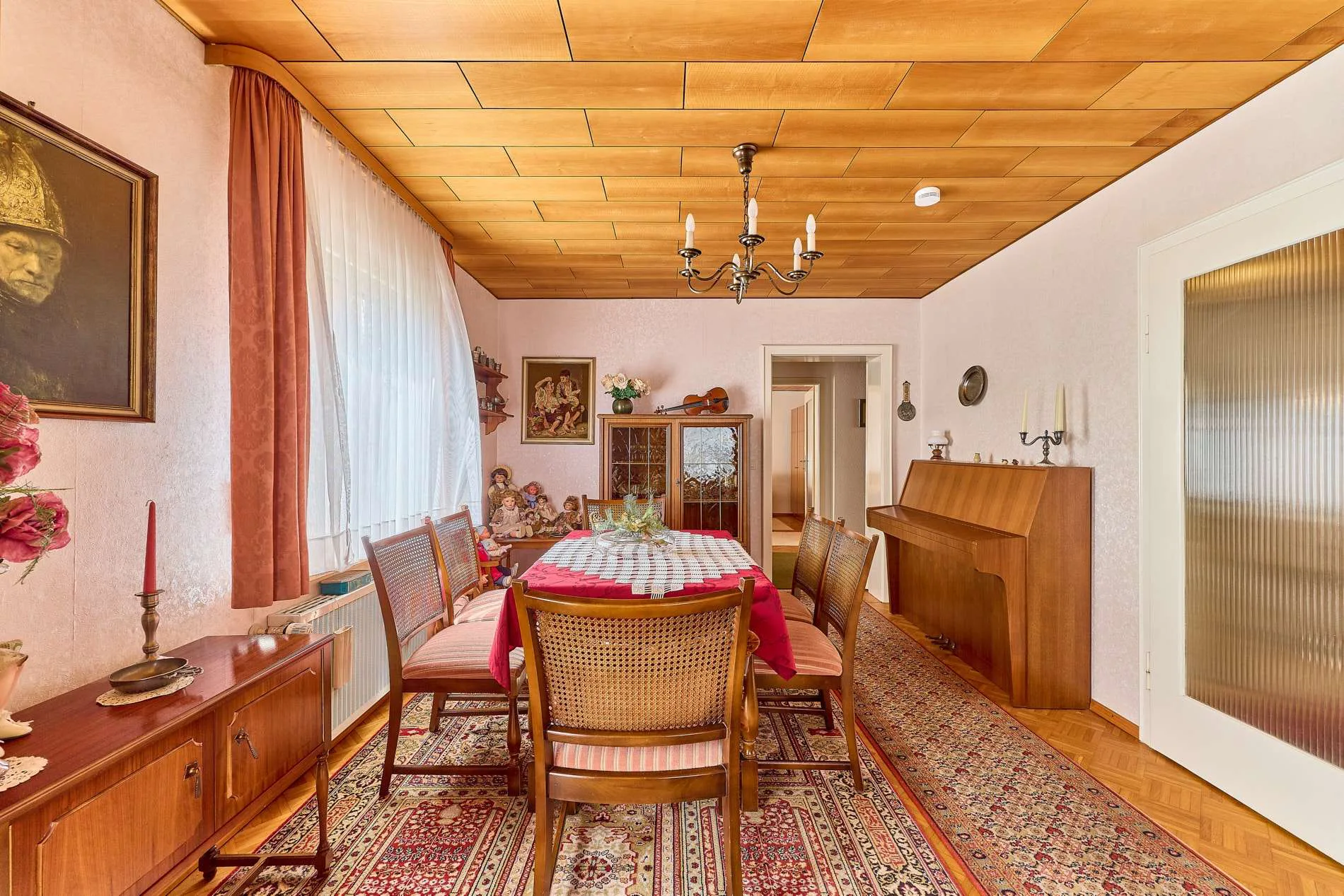 Großzügiges Familienhaus mit optimaler Raumaufteilung & liebevoll angelegtem Garten, 67454 Haßloch, Einfamilienhaus