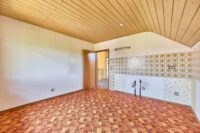 Freistehendes Wohnhaus in begehrter Feldrandlage mit familienfreundlichem Raumkonzept - Küche DG