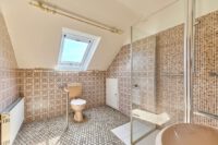 Freistehendes Wohnhaus in begehrter Feldrandlage mit familienfreundlichem Raumkonzept - Badezimmer DG