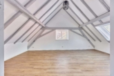 Sonnenparadies: Lichtdurchflutete Dachgeschosswohnung im modernisierten Fachwerkhaus - Zimmer 1