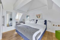 Kernsaniertes Anwesen: südliche Eleganz trifft auf modernen Wohnluxus - Schlafzimmer