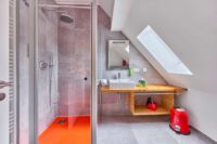 Kernsaniertes Anwesen: südliche Eleganz trifft auf modernen Wohnluxus - Badezimmer