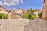 Kernsaniertes Anwesen: südliche Eleganz trifft auf modernen Wohnluxus - Innenhof