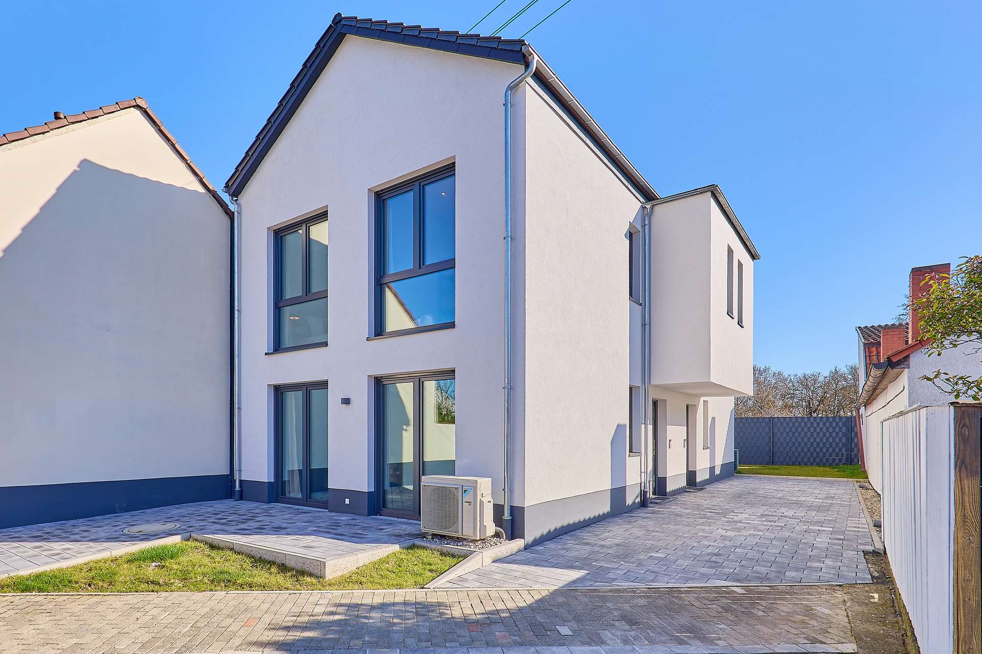 Modern wohnen & genießen: Neubau-Doppelhaushälfte im Erstbezug, 67065 Ludwigshafen am Rhein, Doppelhaushälfte